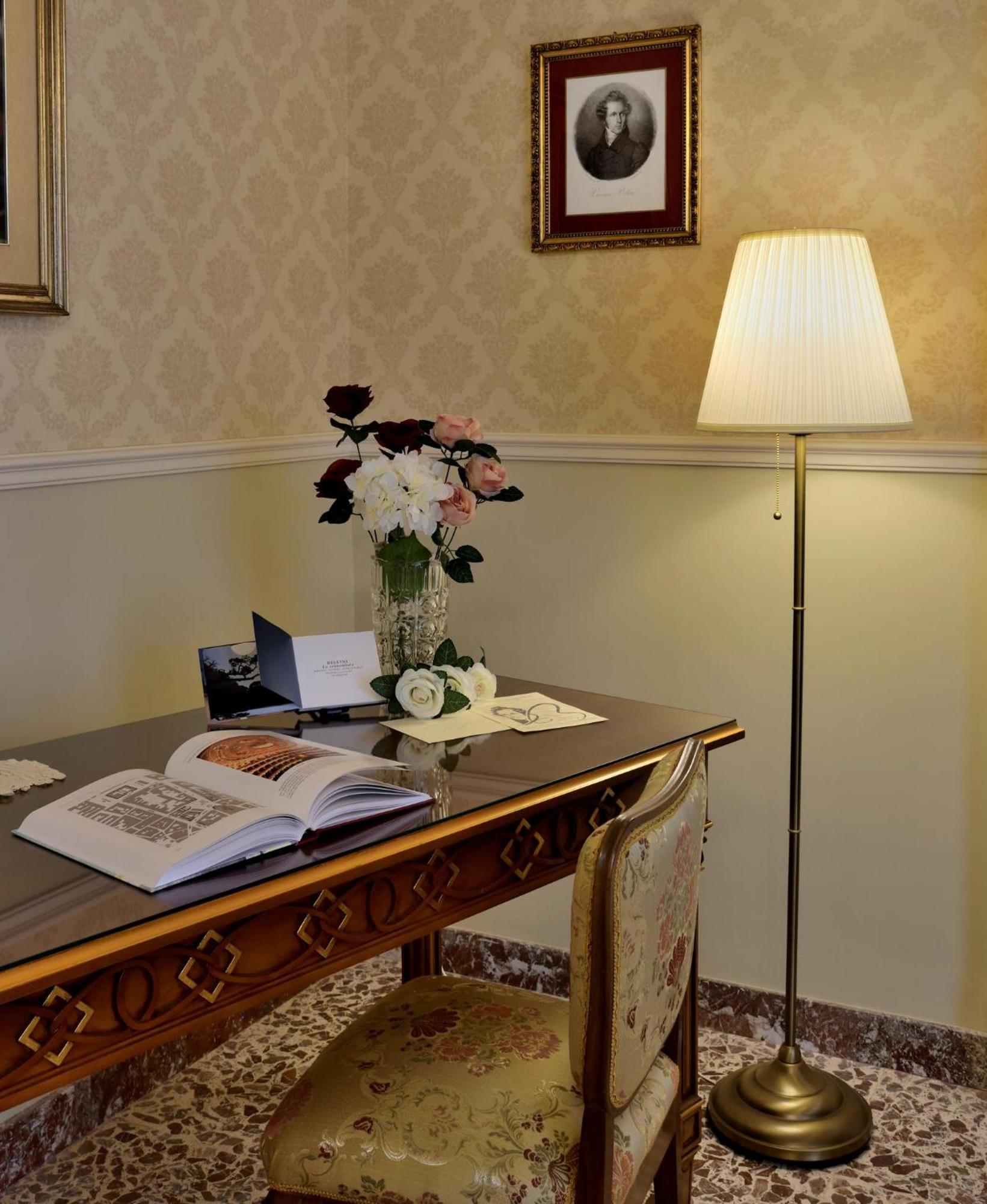 Bellini Inn Deluxe Katanya Dış mekan fotoğraf